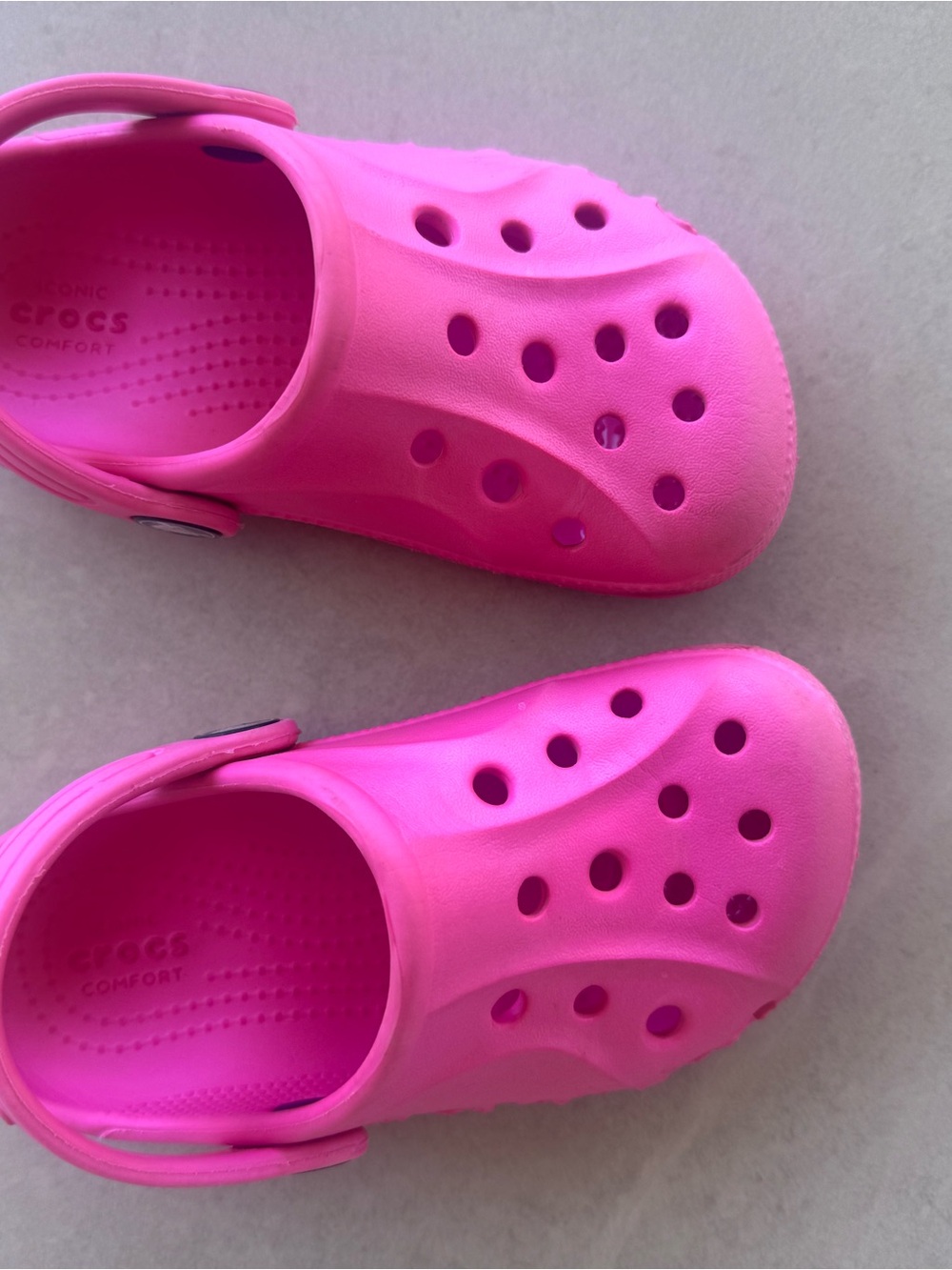 CROCS Kids Hot Pink Classic Clog with Heel Strap - Picture 4 of 6